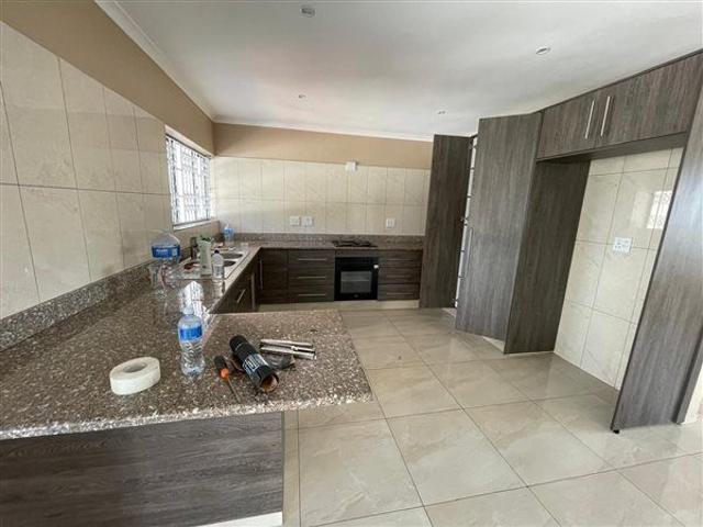 Apartment for rent in Chatsworth, Kwazulu-natal