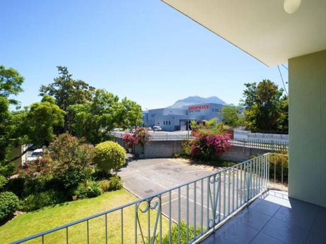 Apartment for sale in Cape Town, Western Cape