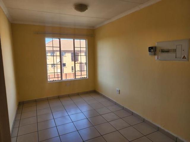 Apartment for rent in Vosloorus, Gauteng