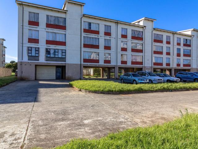 Apartment for sale in Vosloorus, Gauteng