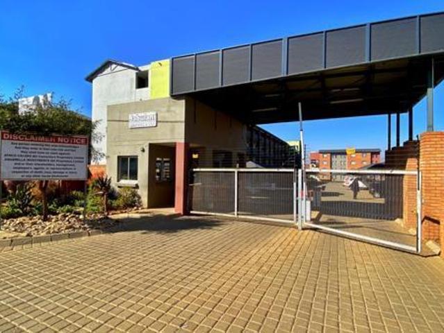 Apartment for rent in Mofolo, Soweto