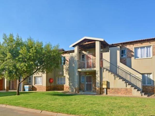 Apartment for rent in Mofolo, Soweto