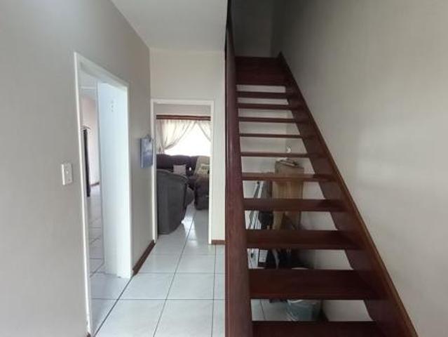 Apartment for sale in Nelson Mandela Bay Ward 18, Nelson Mandela Bay Metropolitan Municipality