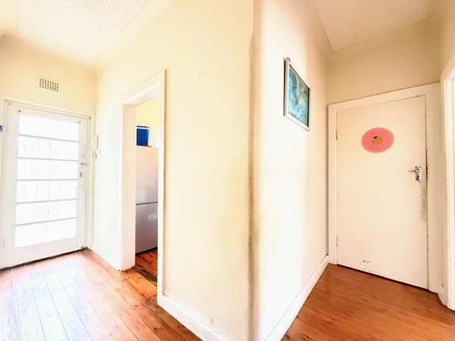 Apartment for sale in Port Elizabeth, Eastern Cape
