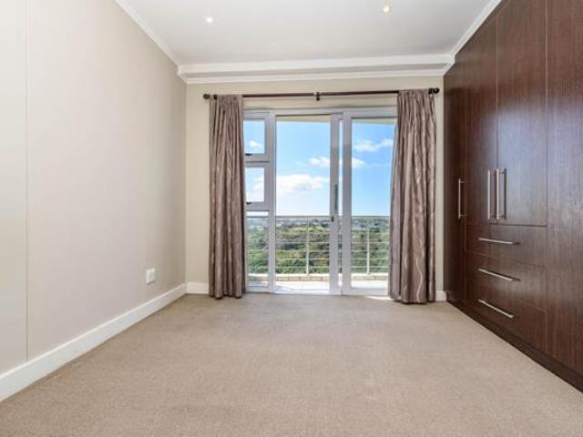 Apartment for sale in Port Elizabeth, Eastern Cape