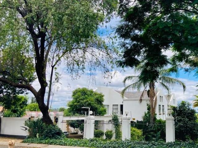 Apartment for rent in Waterkloof, Gauteng