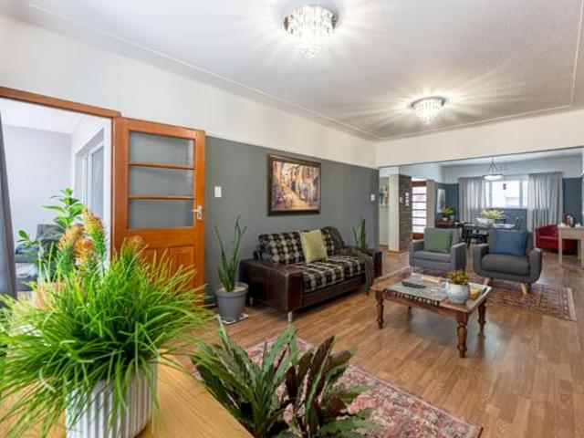 Apartment for sale in Cape Town, Western Cape