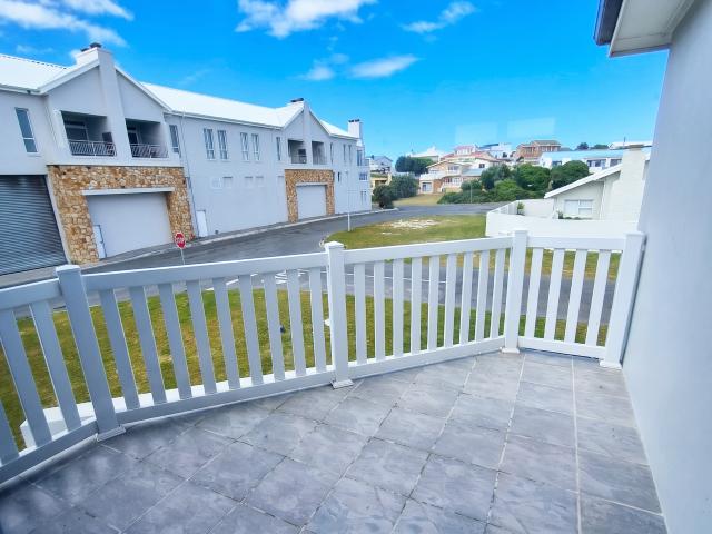 Apartment for sale in Struisbaai, Cape Agulhas Local Municipality