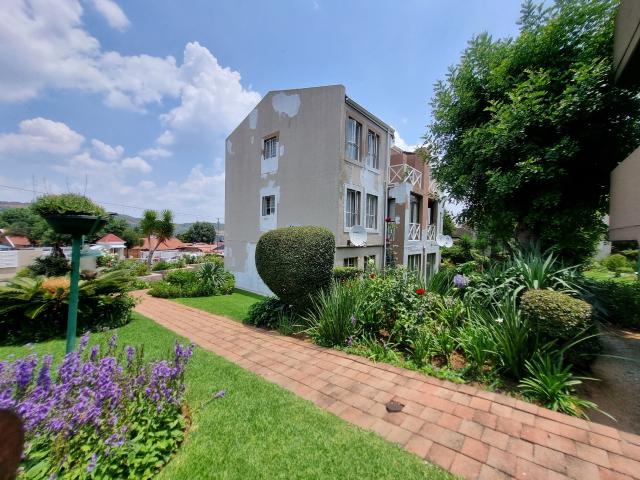 Apartment for sale in Vosloorus, Gauteng