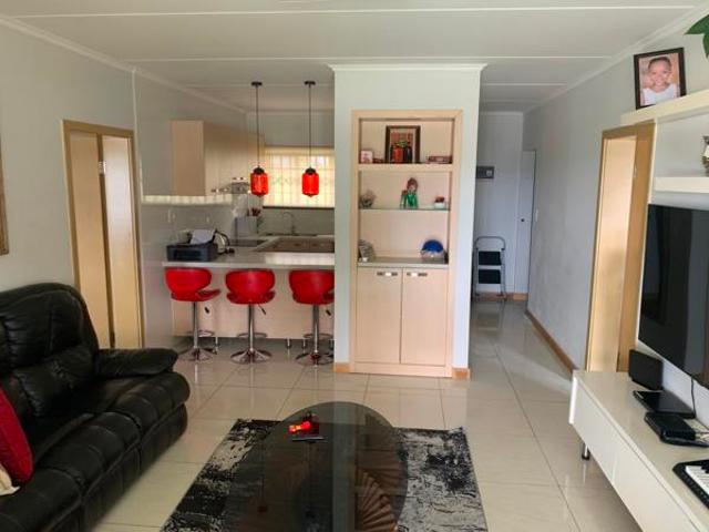 Apartment for sale in Vosloorus, Gauteng