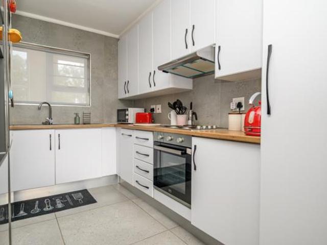 Apartment for sale in Nelson Mandela Bay Ward 18, Nelson Mandela Bay Metropolitan Municipality