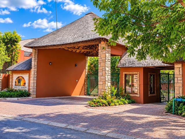 Apartment for sale in Sandton, City of Johannesburg Metropolitan Municipality