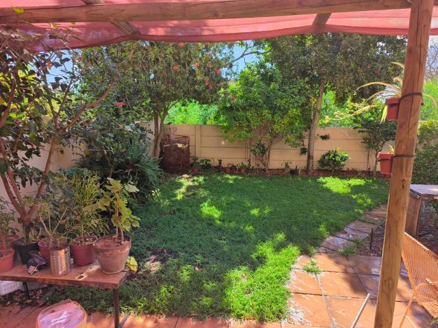 Apartment for rent in Table View, Western Cape