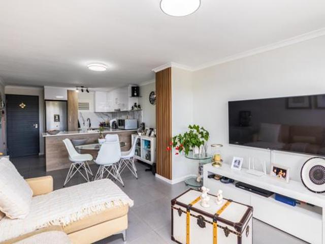 Apartment for sale in Cape Town, Western Cape