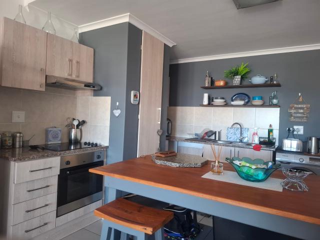 Apartment for rent in Table View, Western Cape