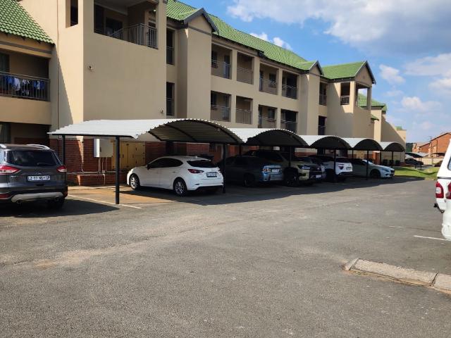 Apartment for sale in Kempton Park, City of Ekurhuleni Metropolitan Municipality