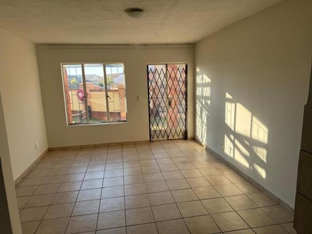 Apartment for rent in Waterkloof, Gauteng