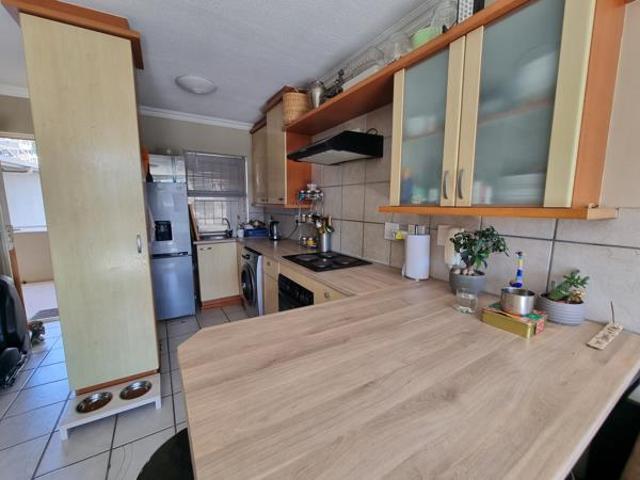 Apartment for sale in Cape Town, Western Cape