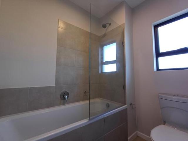 Apartment for rent in Princess Grant, Kwazulu-natal