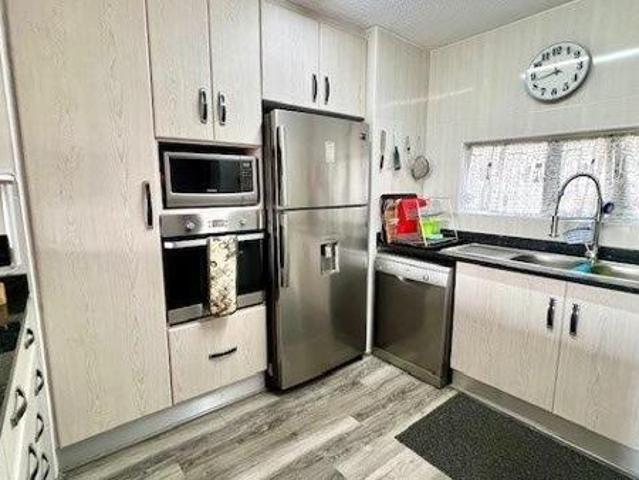 Apartment for sale in Ugu District Municipality, Kwazulu-natal