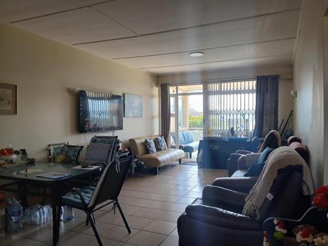 Apartment for sale in Margate, Hibiscus Coast Local Municipality