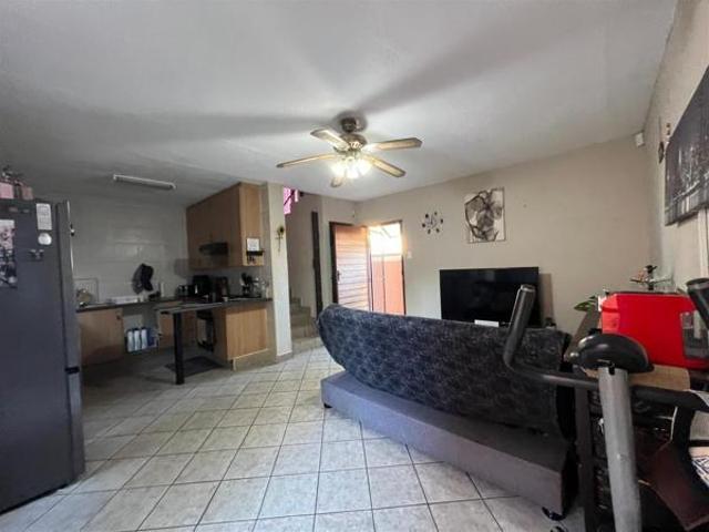 Apartment for sale in Oranjeville, Free State