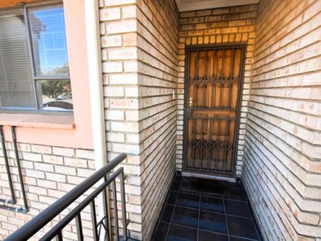 Apartment for sale in Oranjeville, Free State