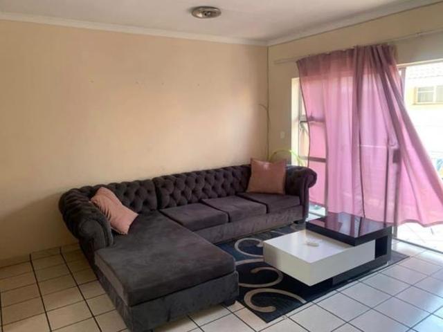 Apartment for sale in Vanderbijlpark, Emfuleni Local Municipality