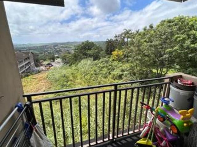 Apartment for sale in Mount Moreland, Kwazulu-natal