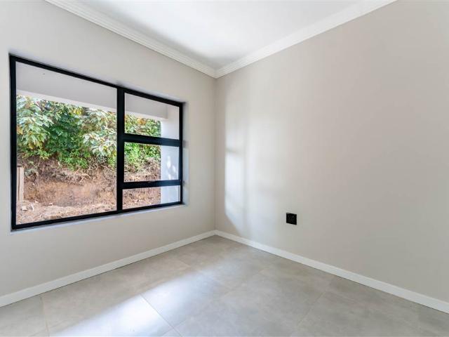 Apartment for sale in Mount Moreland, Kwazulu-natal