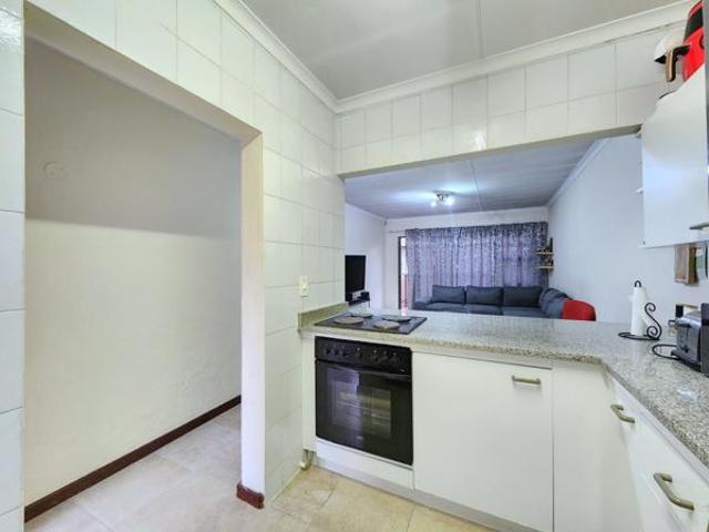 Apartment for sale in Vosloorus, Gauteng