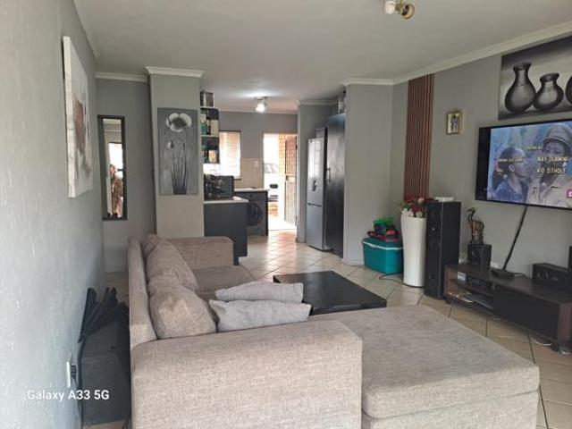 Apartment for sale in Vosloorus, Gauteng