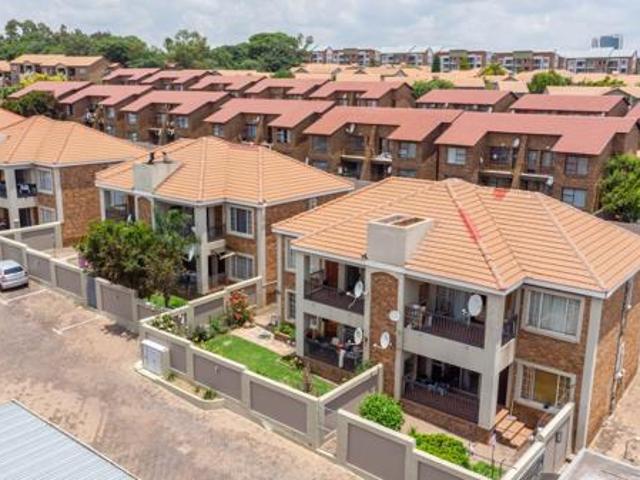 Apartment for sale in Vosloorus, Gauteng