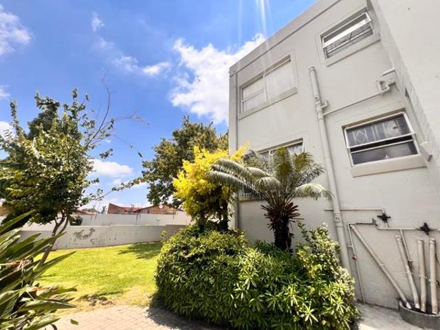 Apartment for sale in Vosloorus, Gauteng