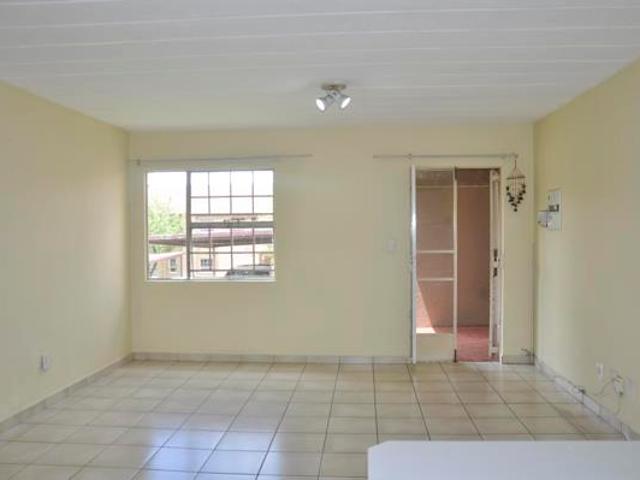 Apartment for sale in Vosloorus, Gauteng
