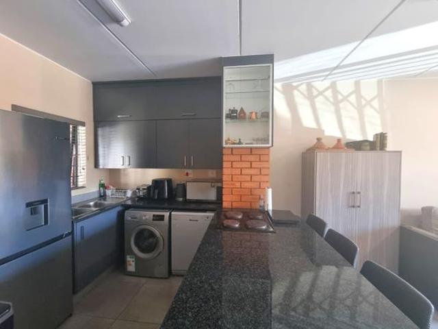 Apartment for sale in Vosloorus, Gauteng