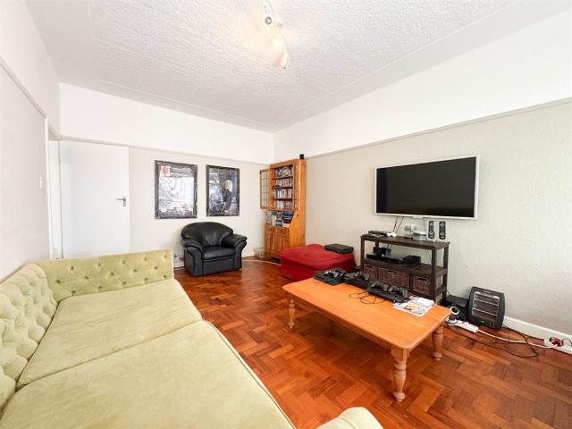 Flat for sale in Cape Town