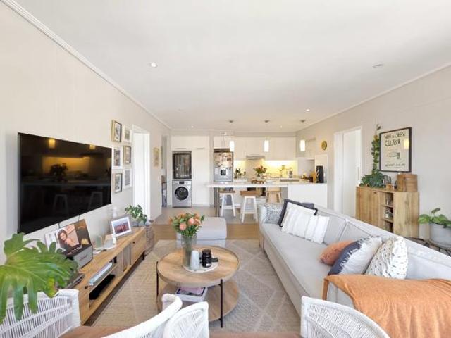 Apartment for sale in Cape Town, Western Cape