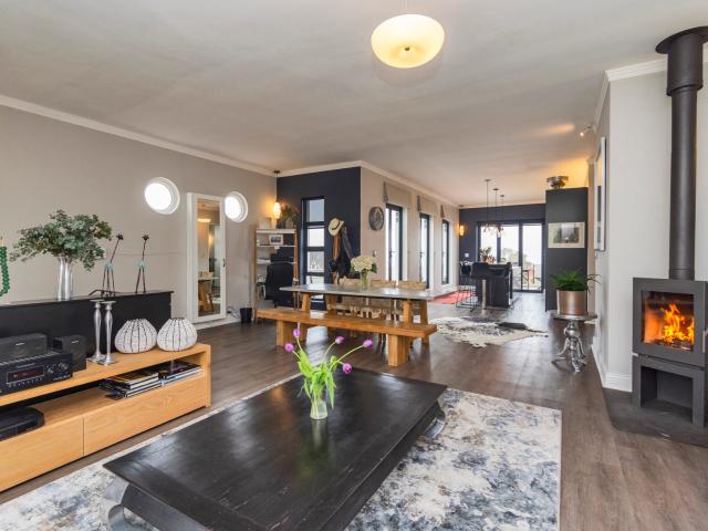 Apartment for sale in Cape Town, City of Cape Town