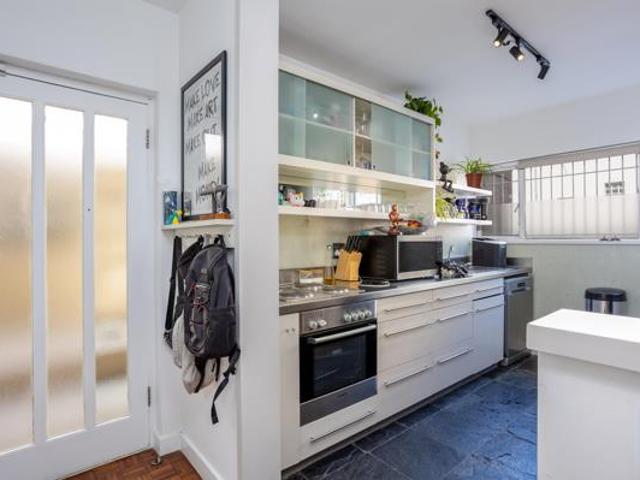 Apartment for sale in Cape Town, City of Cape Town