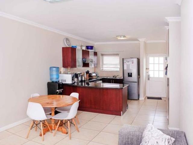 Apartment for sale in Port Elizabeth, Eastern Cape