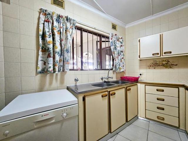 Apartment for rent in Seaview, Kwazulu-natal