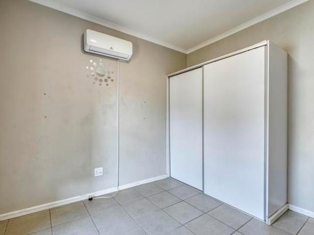 Apartment for rent in Seaview, Kwazulu-natal