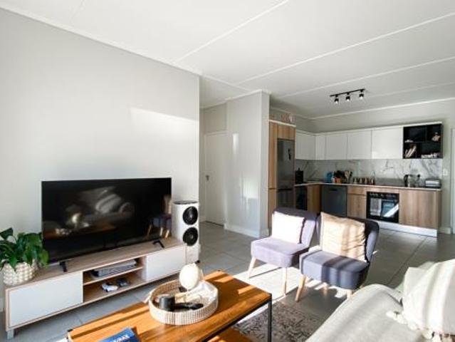 Apartment for sale in Vosloorus, Gauteng