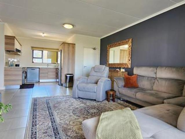 Apartment for sale in Vosloorus, Gauteng