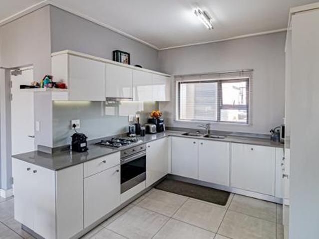 Apartment for sale in Vosloorus, Gauteng
