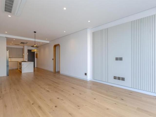 Apartment for sale in Cape Town, Western Cape