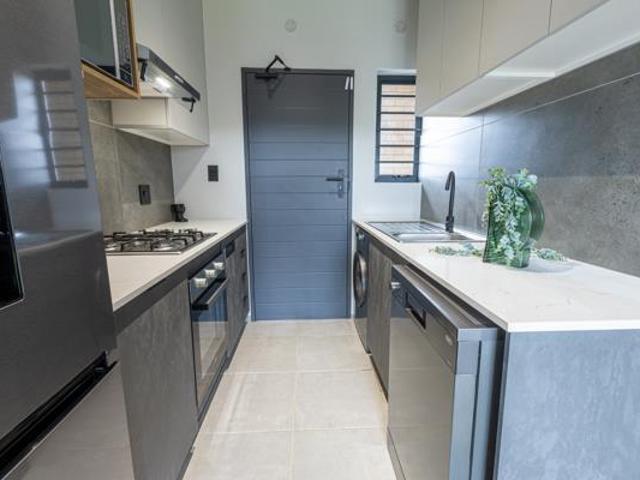 Apartment for rent in Waterkloof, Gauteng
