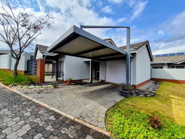 Apartment for rent in Waterkloof, Gauteng