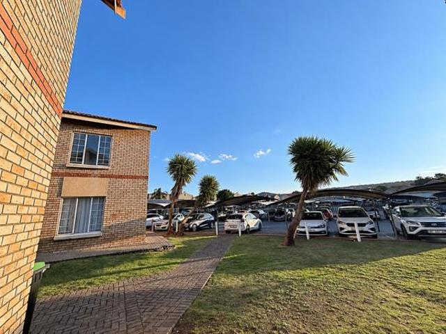 Apartment for sale in Tlhabane, North West